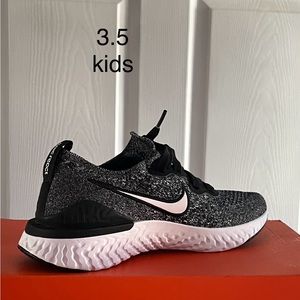 Kids sneakers